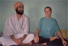 Yogalehrer und Birgit Mödl
